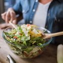 Varie Nos Temperos Para Deixar Sua Salada Mais Atraente E Nutritiva