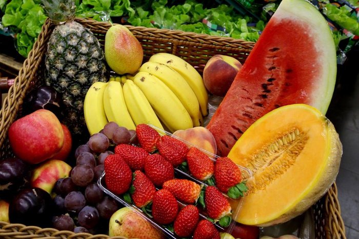 As melhores frutas para você ganhar músculos